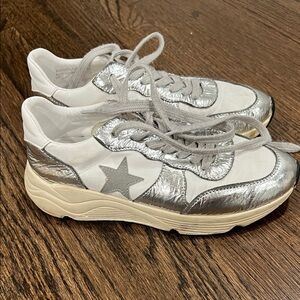 Mi.iM Silver and White Star Sneakers